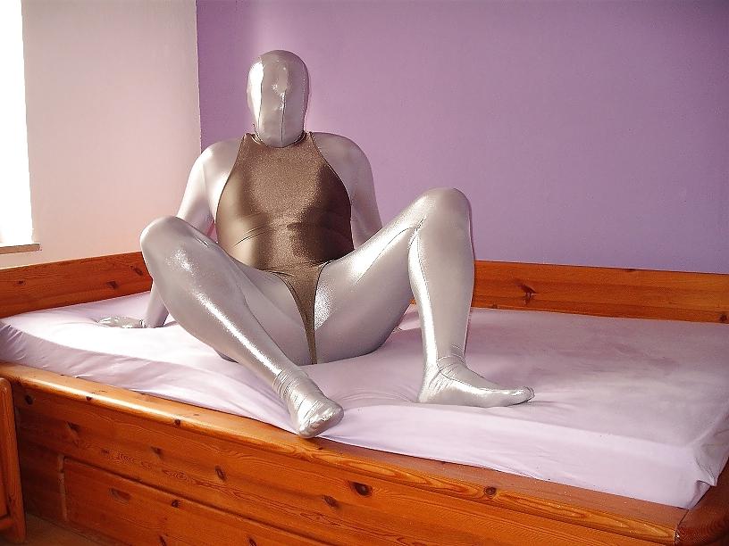12P My New Spandex Zentai