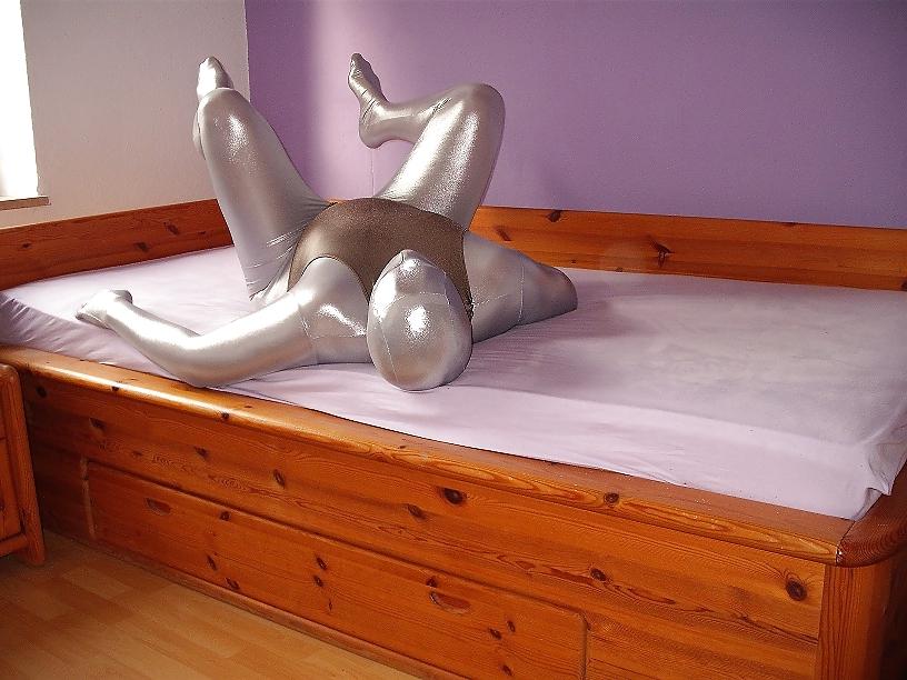12P My New Spandex Zentai