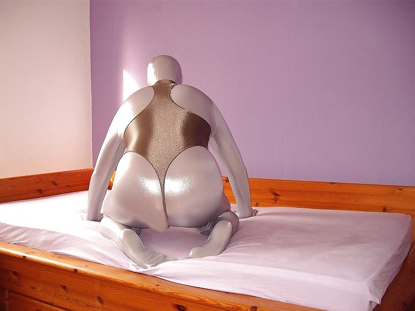 12P My New Spandex Zentai