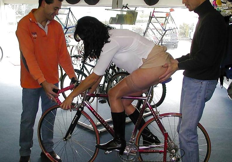 17P FRENCH NADINE fucked by two men in a bicycle shop