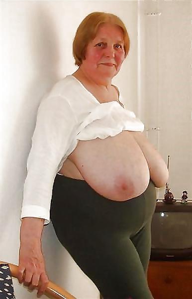 25P MEGA SIZE TITS