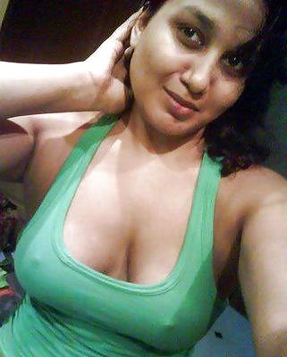20P Amateur Indian Bitches 4