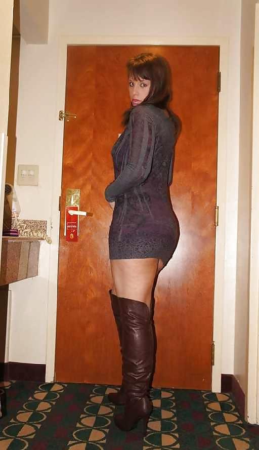 25P 052 - Hi Boots