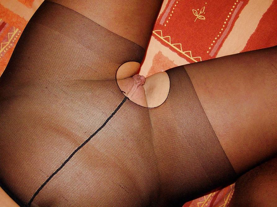 14P Hole in my Pantyhose
