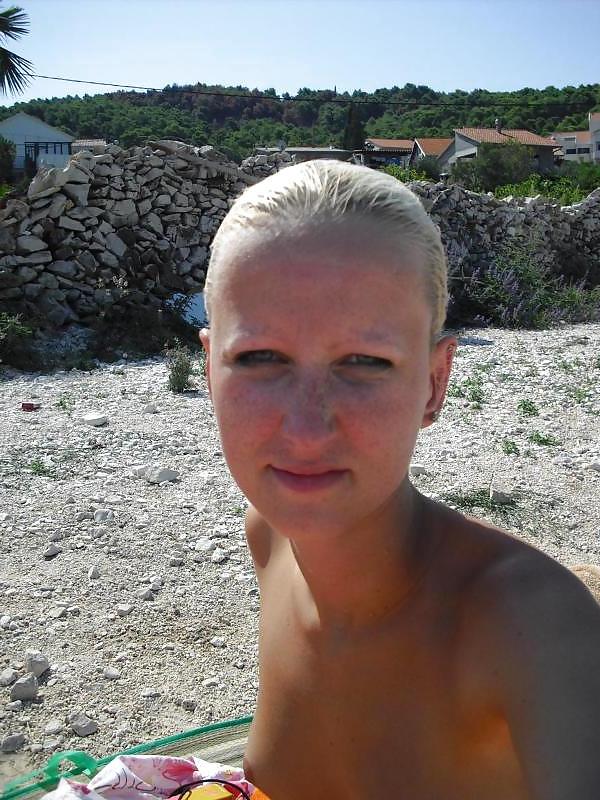 7P Daughter's friend and mom selfpics