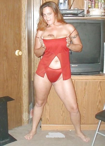 25P Sexy trailer park milf