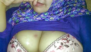4P Tetek besar