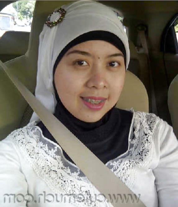 4P Indonesian hijab girl