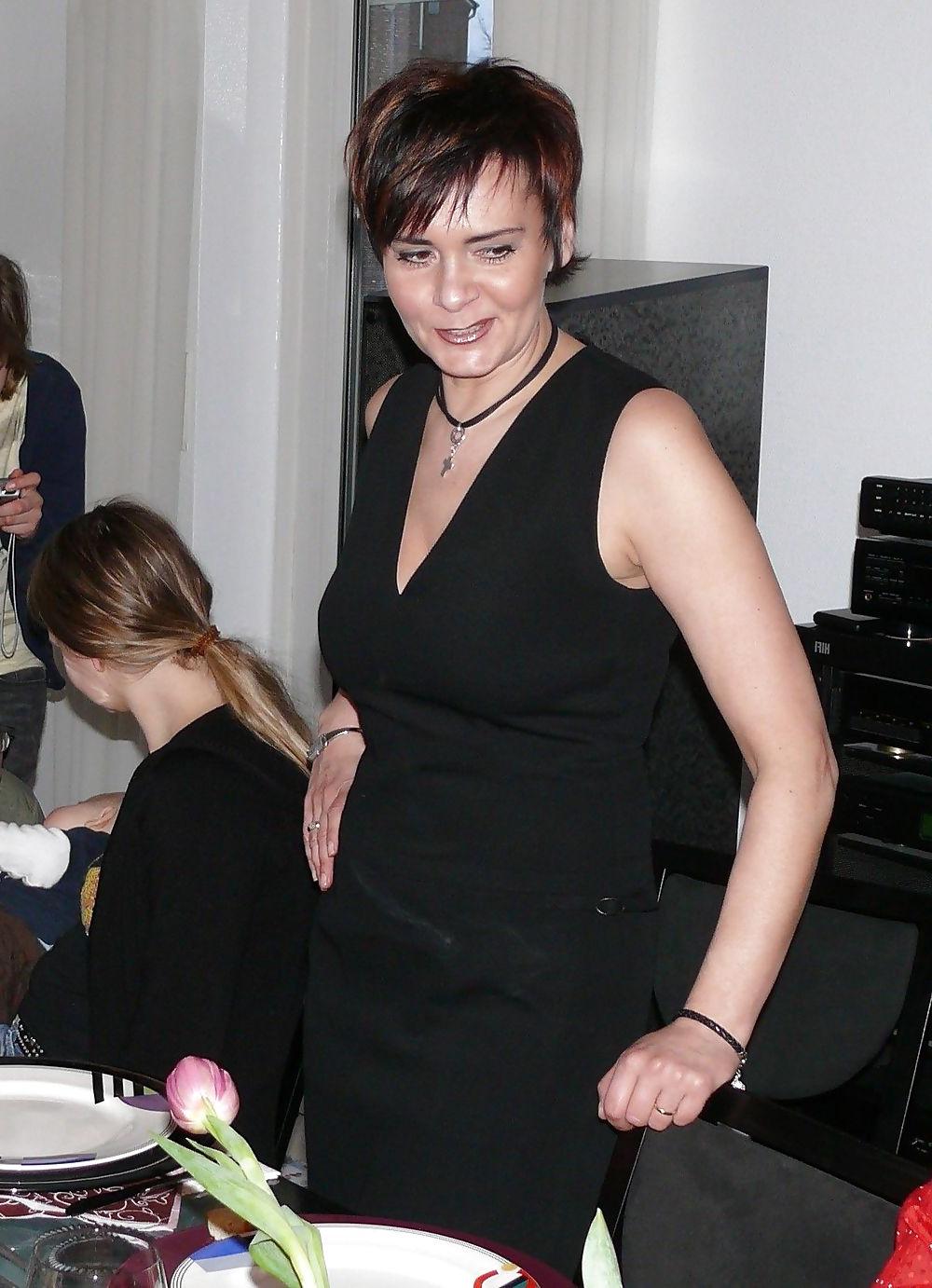 20P New German Milf