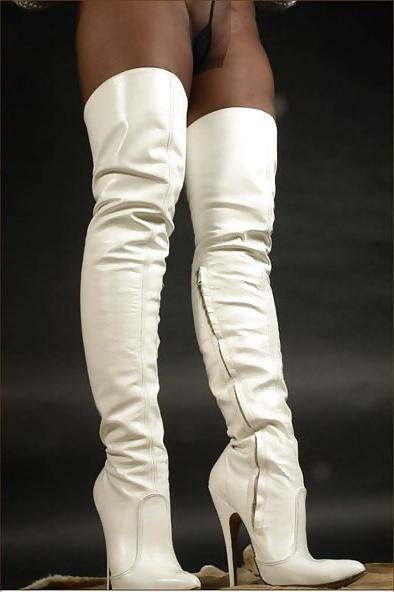 25P Sexy Women in Boots #12