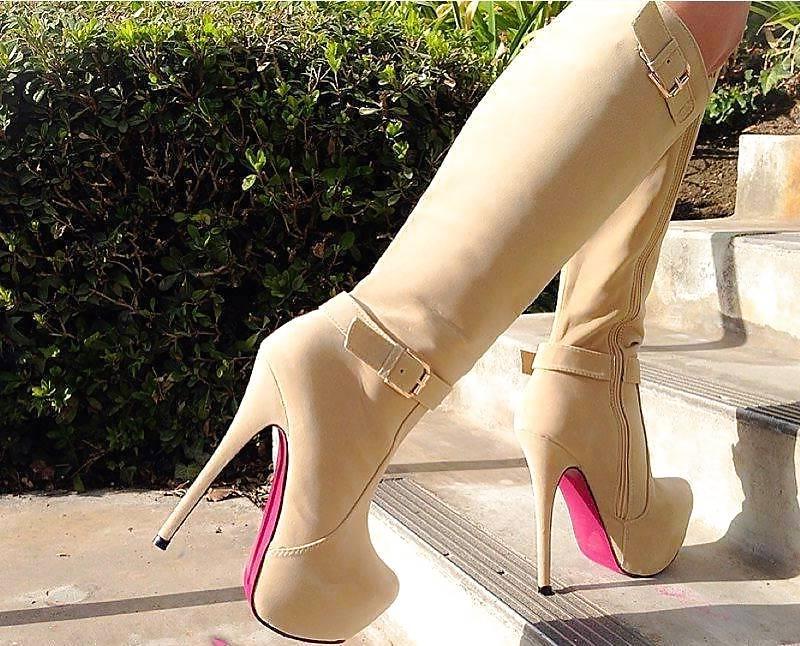 25P Sexy Women in Boots #12