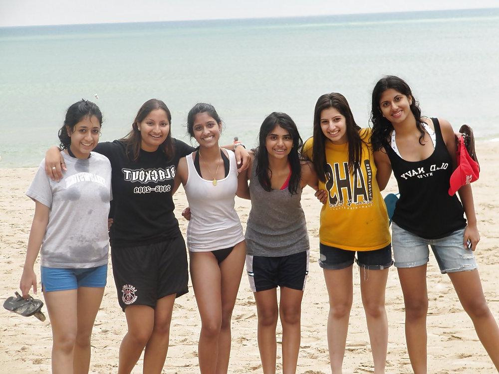 25P Indian Desi Babes Hot & Sexy Indians 