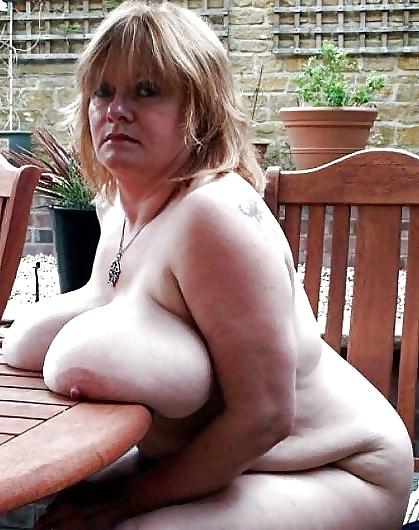 20P Esel loves... massive Boobs 07