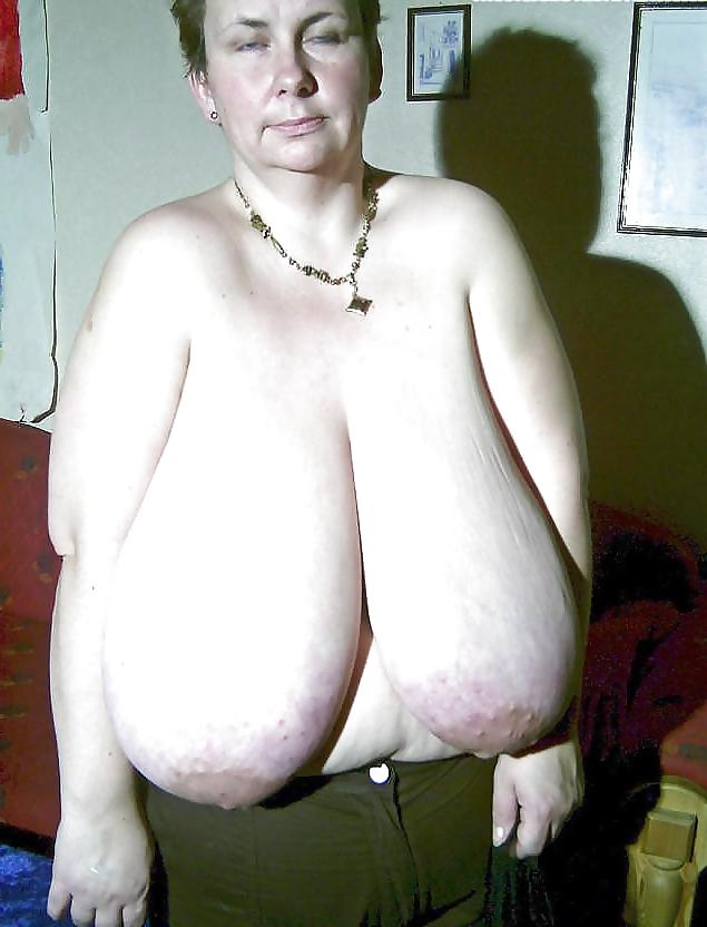 20P Esel loves... massive Boobs 07