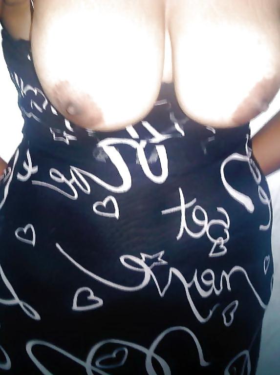 25P Desi auntys hot boobs 