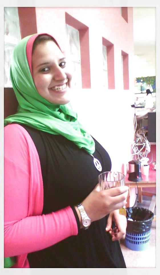 25P Arab Egyptian Big Tits 
