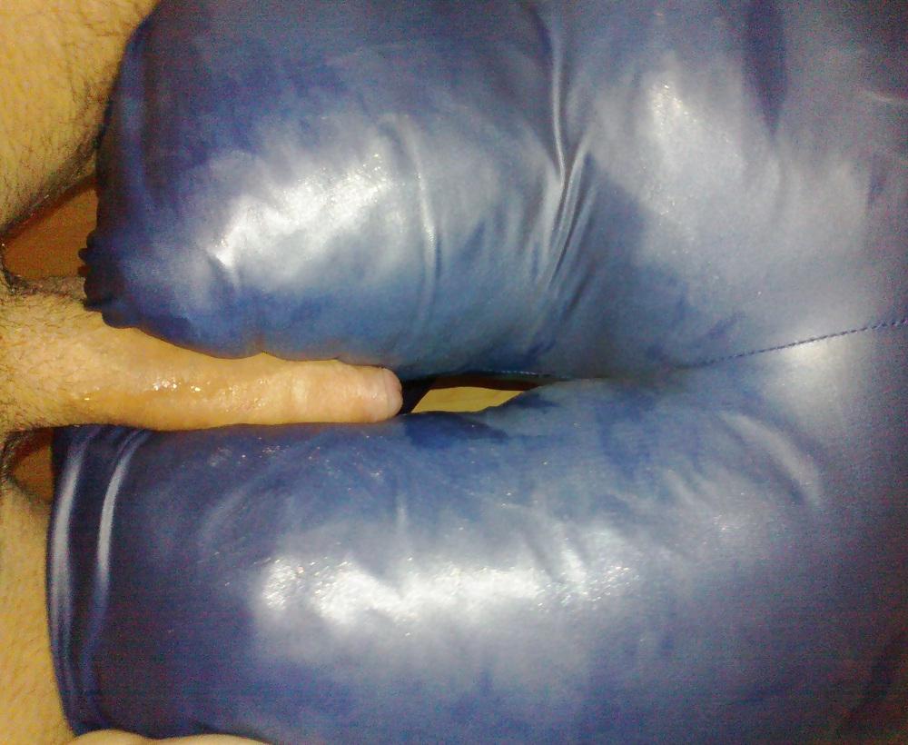 12P Humping shiny ass
