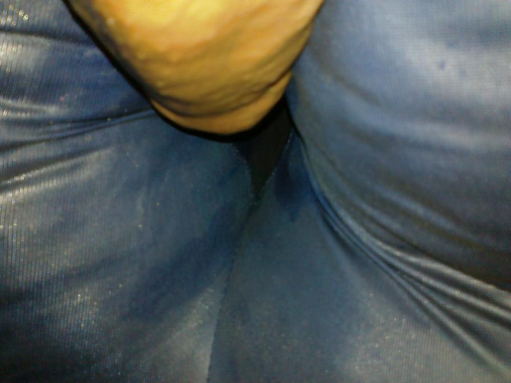 12P Humping shiny ass