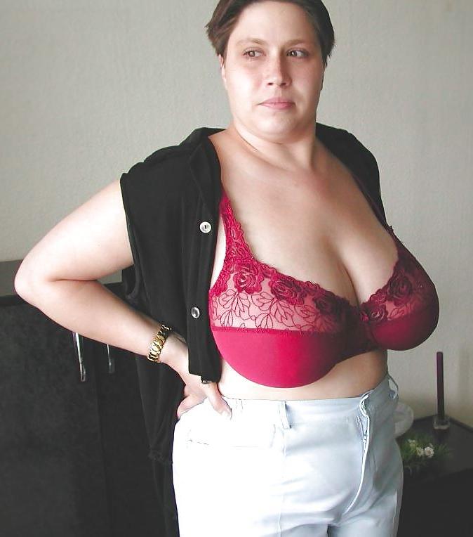 8P Mature woman with big fat hangers