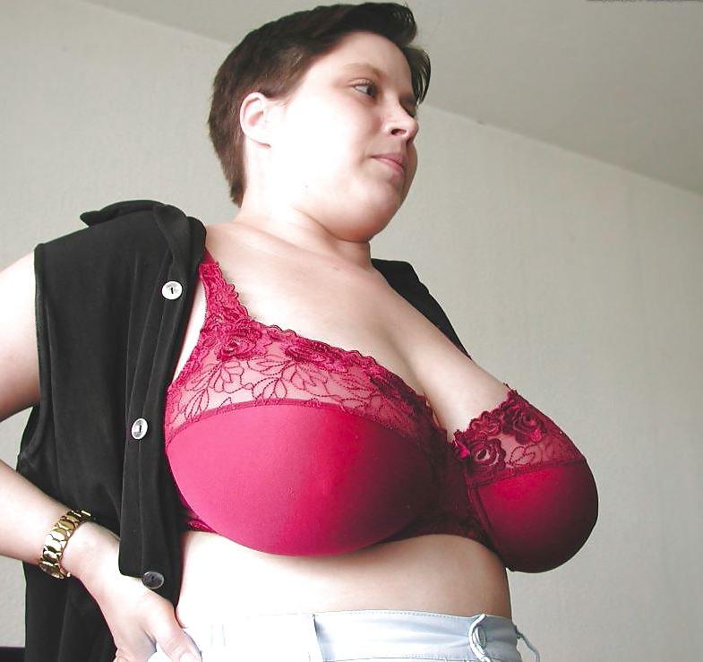 8P Mature woman with big fat hangers