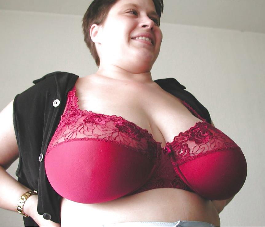 8P Mature woman with big fat hangers