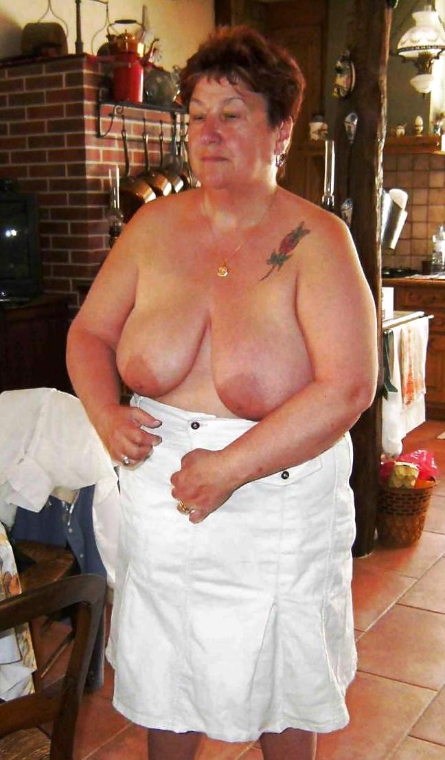 20P Saggy tits 120.