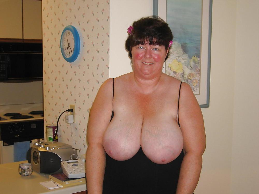 20P Saggy tits 120.