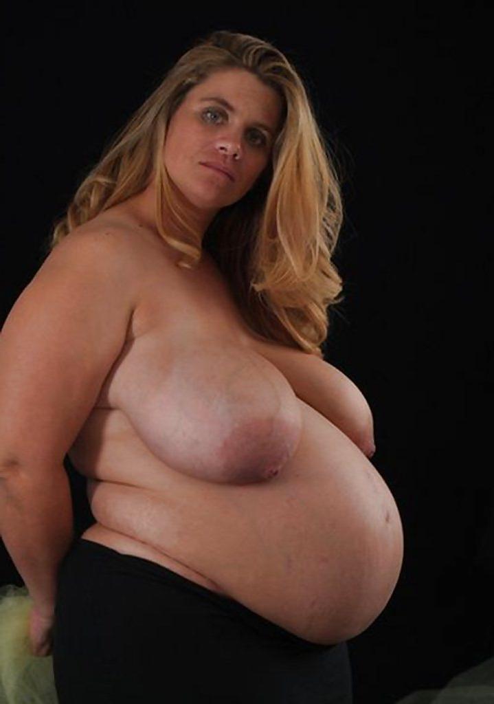12P Pregnant Woman With Huge Boobs