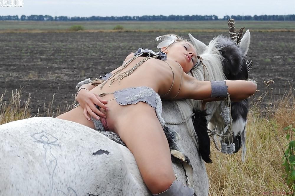 25P Back Riding Babes