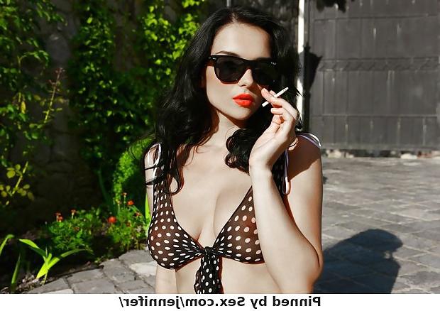 24P Smoking hott