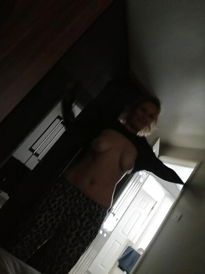 25P Young very saggy tits