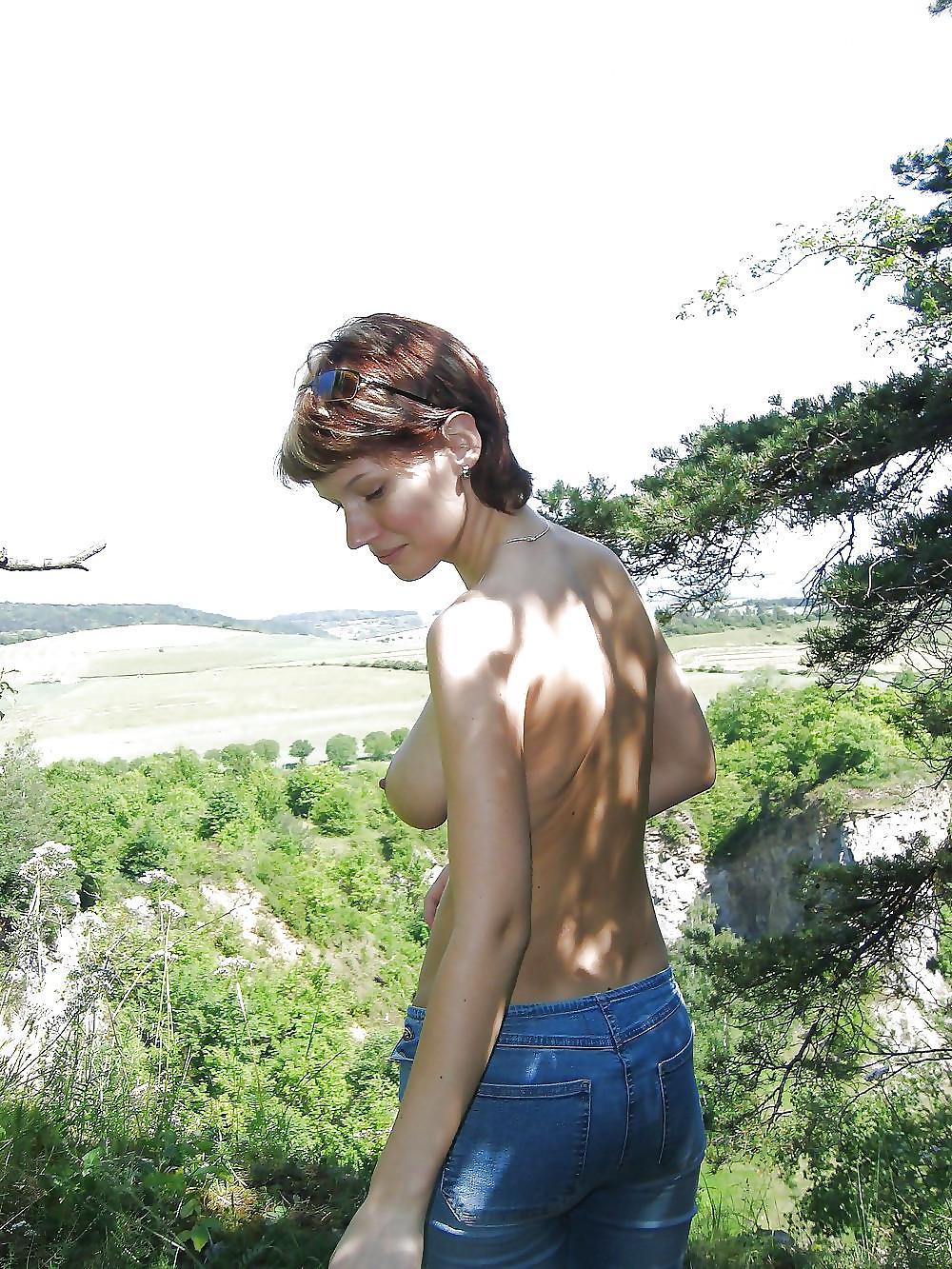 12P Busty mature friend posing nude near Cluj