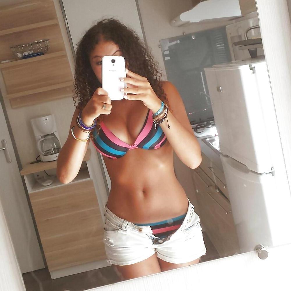 11P Petite beurette algerienne coquine