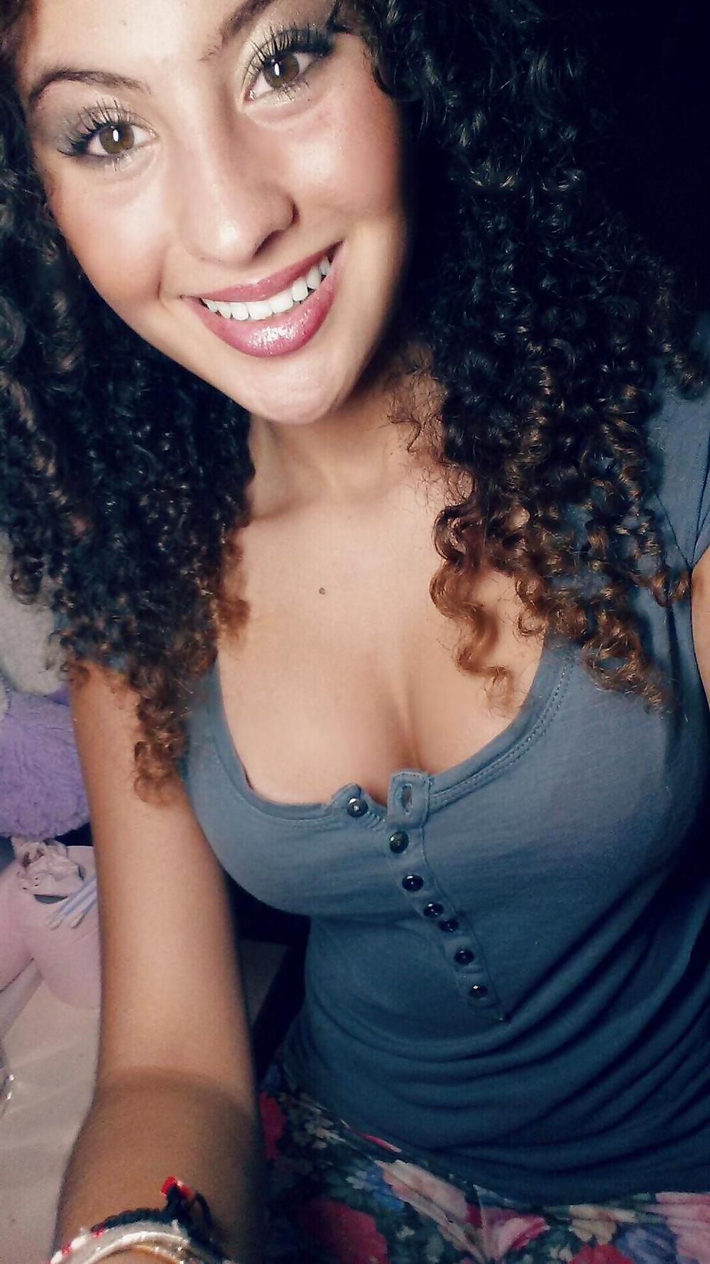 11P Petite beurette algerienne coquine