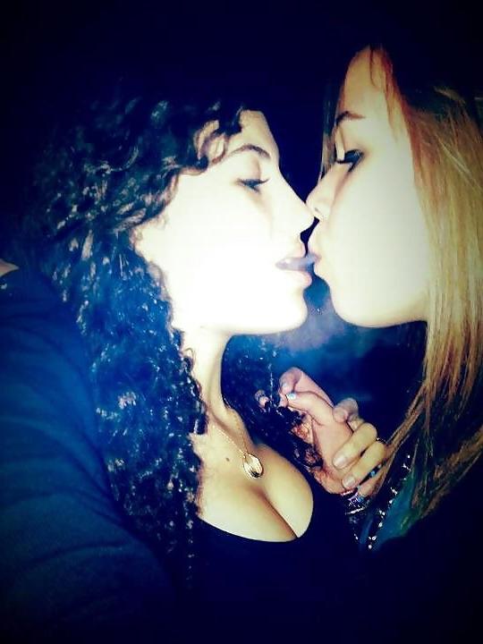 11P Petite beurette algerienne coquine