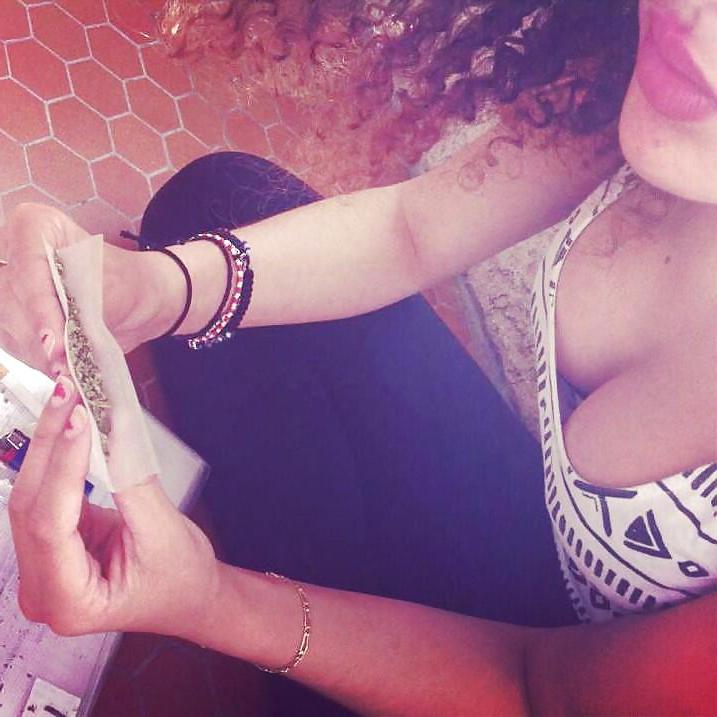 11P Petite beurette algerienne coquine