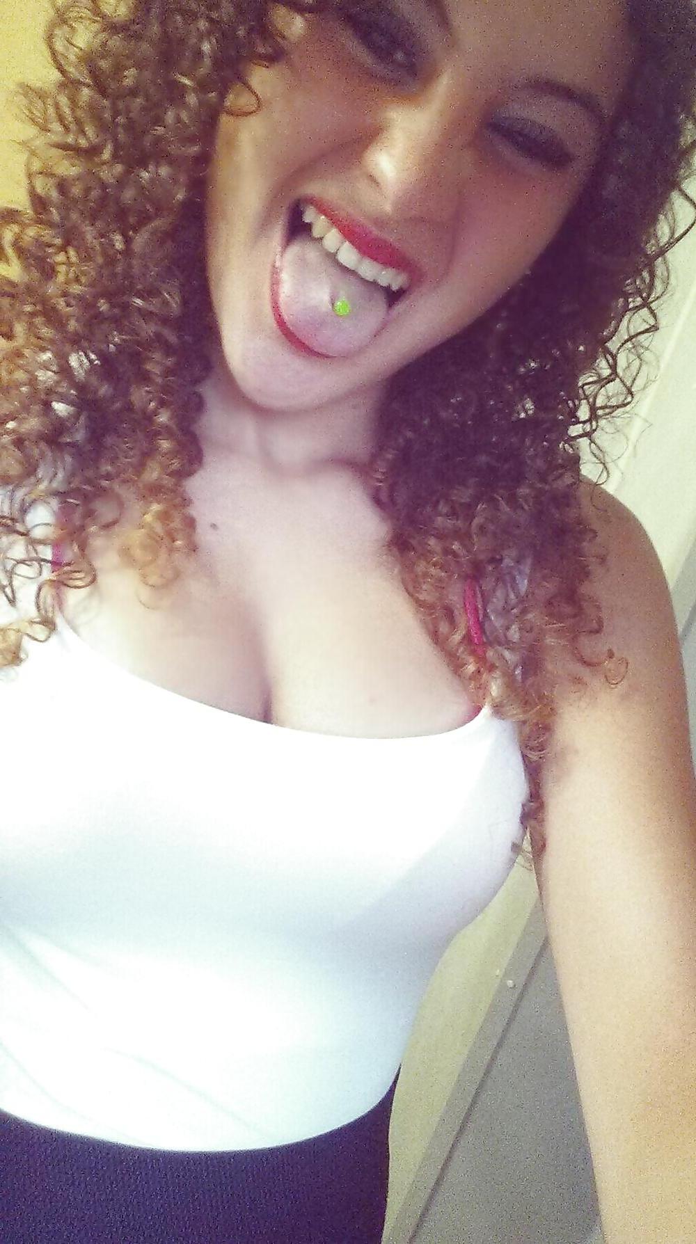 11P Petite beurette algerienne coquine
