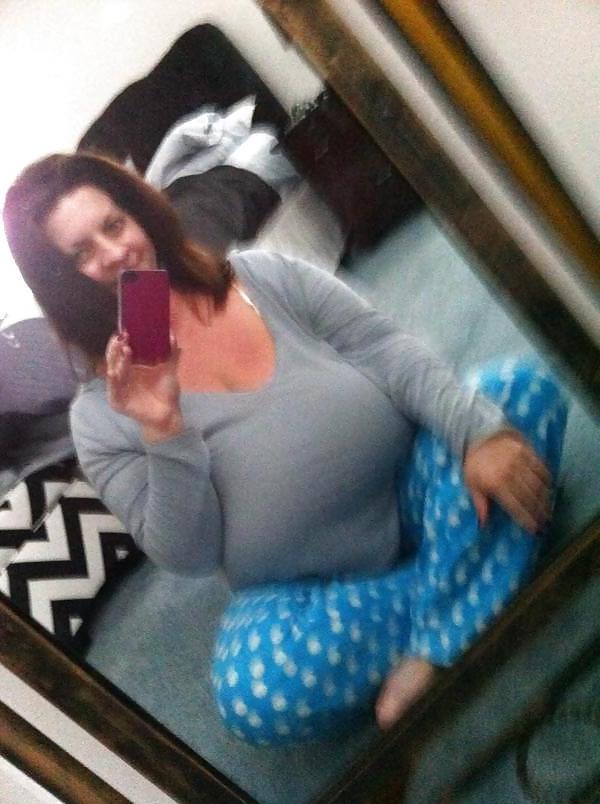 25P Huge Tits, Tight Tops 33