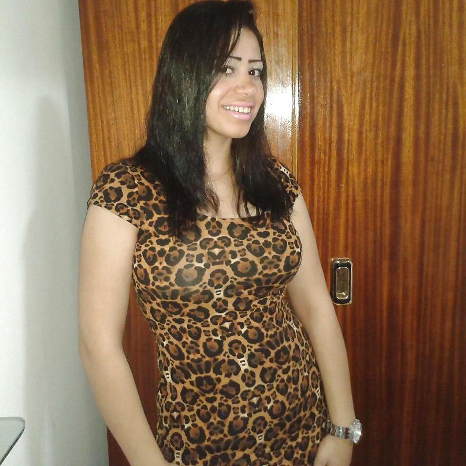 19P Arab Egyptian Big Tits Busty Friends 