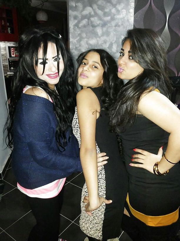 19P Arab Egyptian Big Tits Busty Friends 