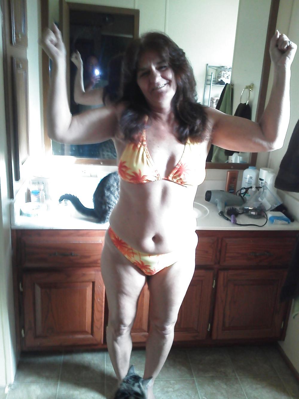 6P Ready to catfight..