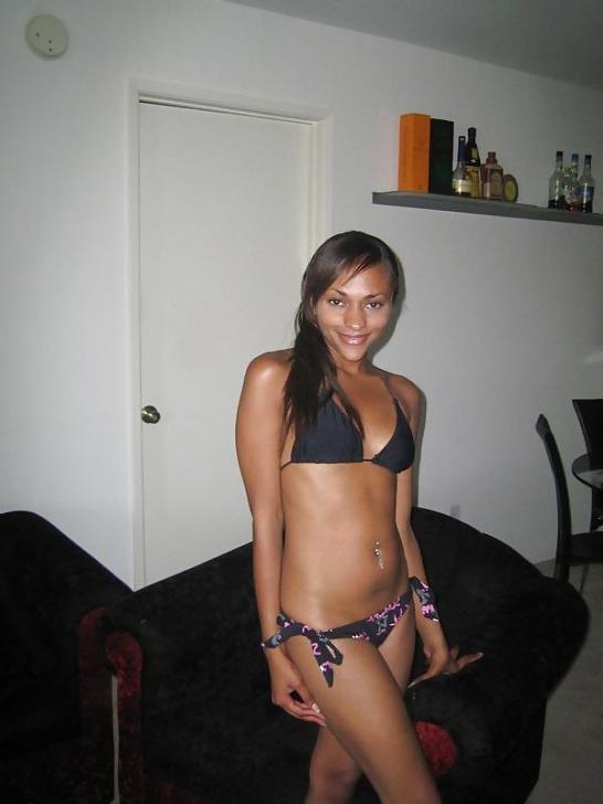 8P Ebony Puffy Pussy