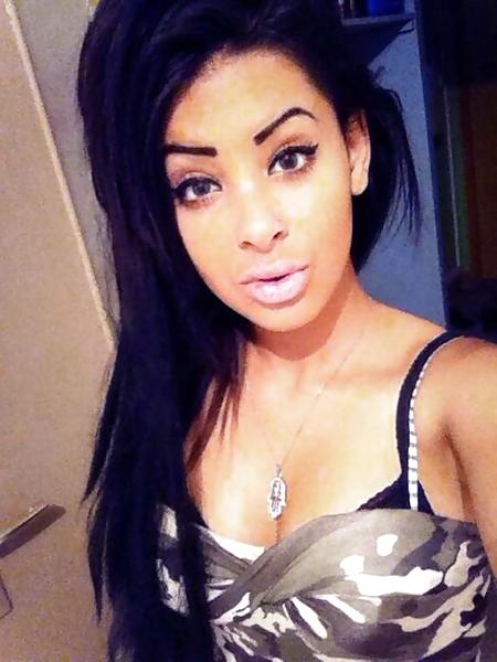 25P Amel Beurette Trop Bonne