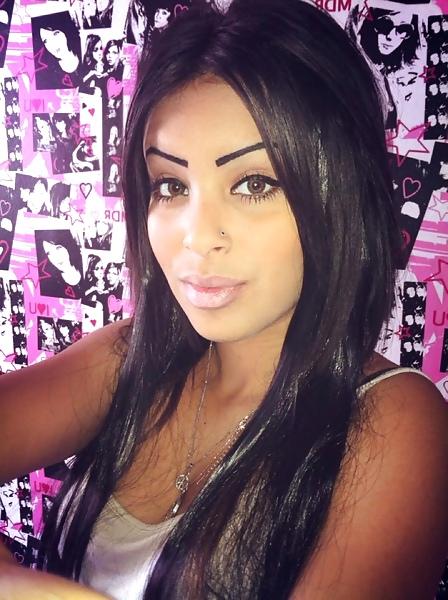 25P Amel Beurette Trop Bonne
