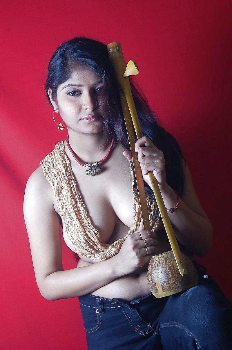 24P Indian girl in sharee