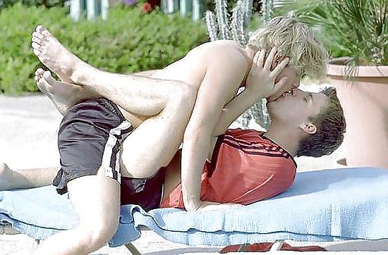 25P Hot kissing gay
