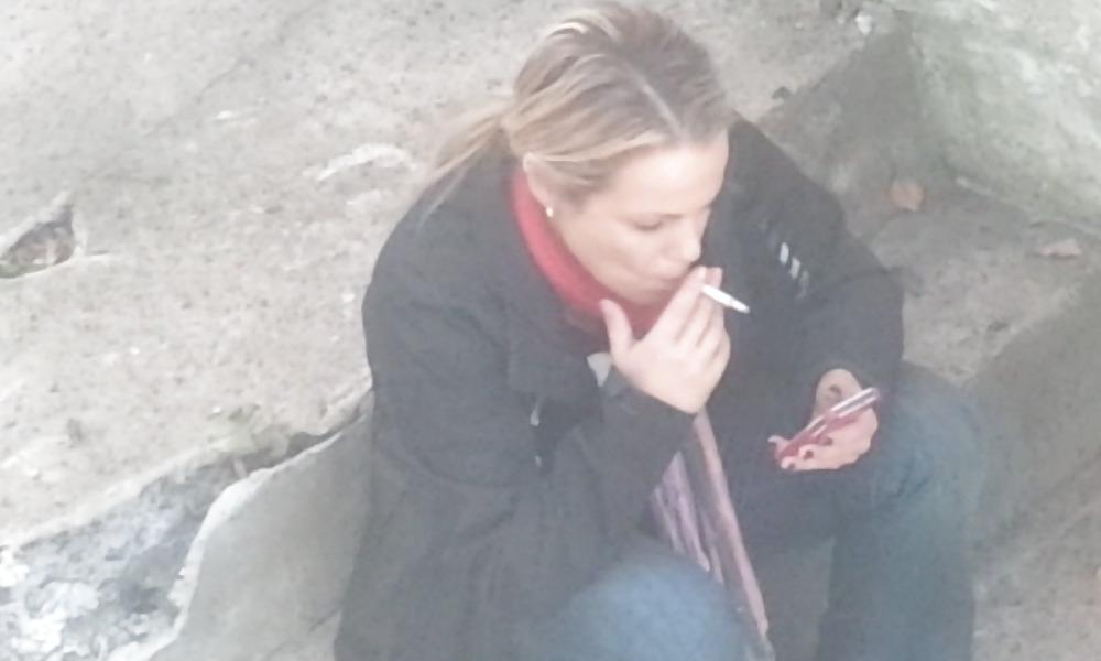 25P Winter Time Smoking