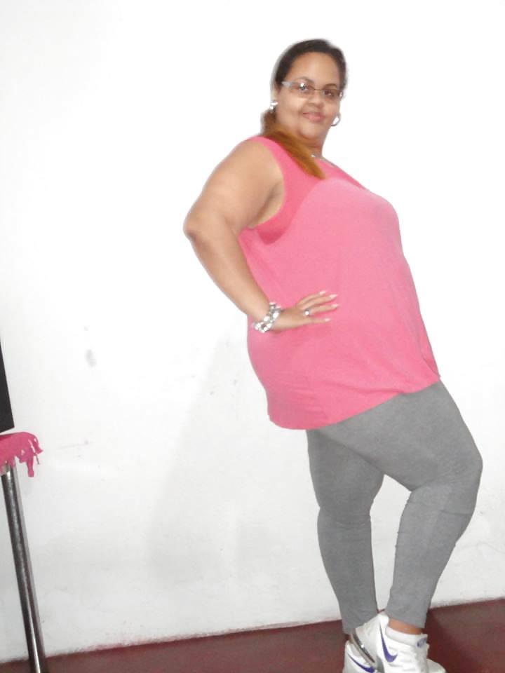 16P Nahla Bbw chubby girl also knows how to dance