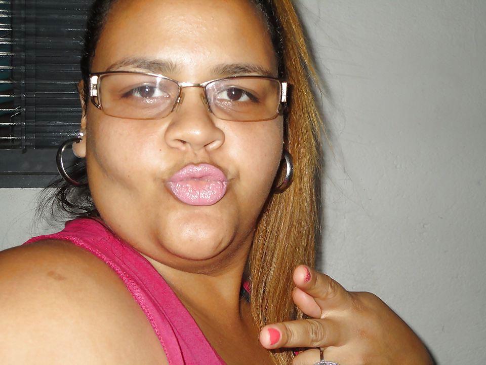 16P Nahla Bbw chubby girl also knows how to dance
