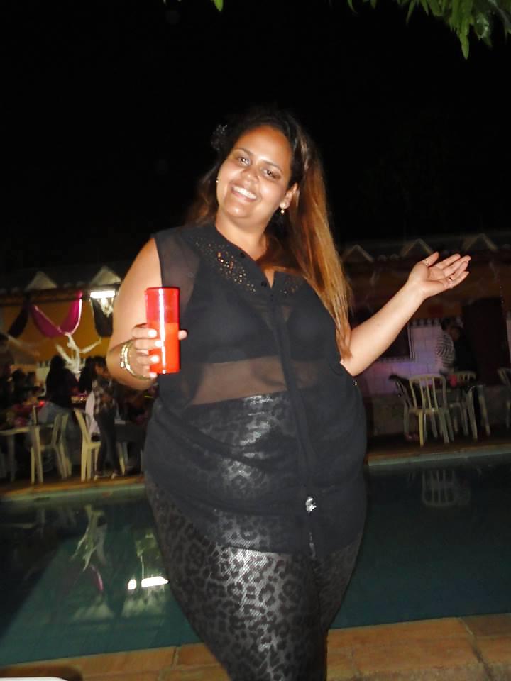 16P Nahla Bbw chubby girl also knows how to dance
